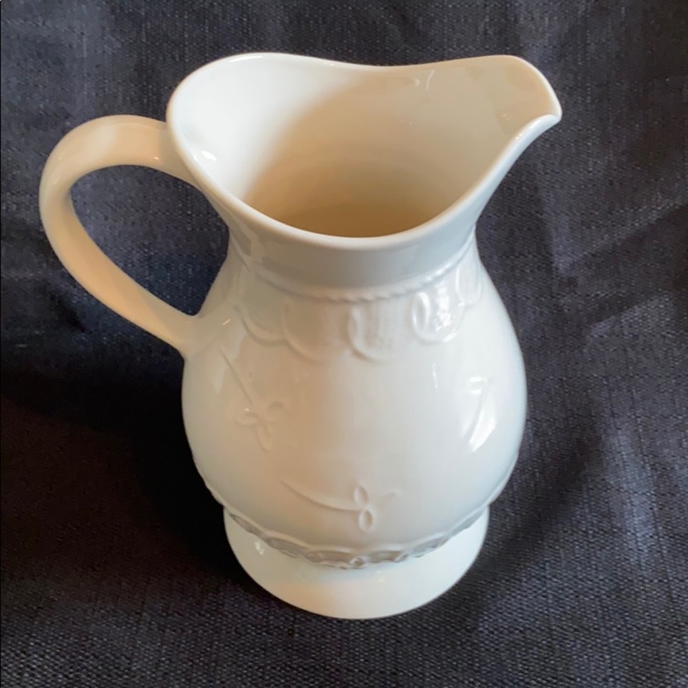 NWT Belleek Celtic Lace Pitcher